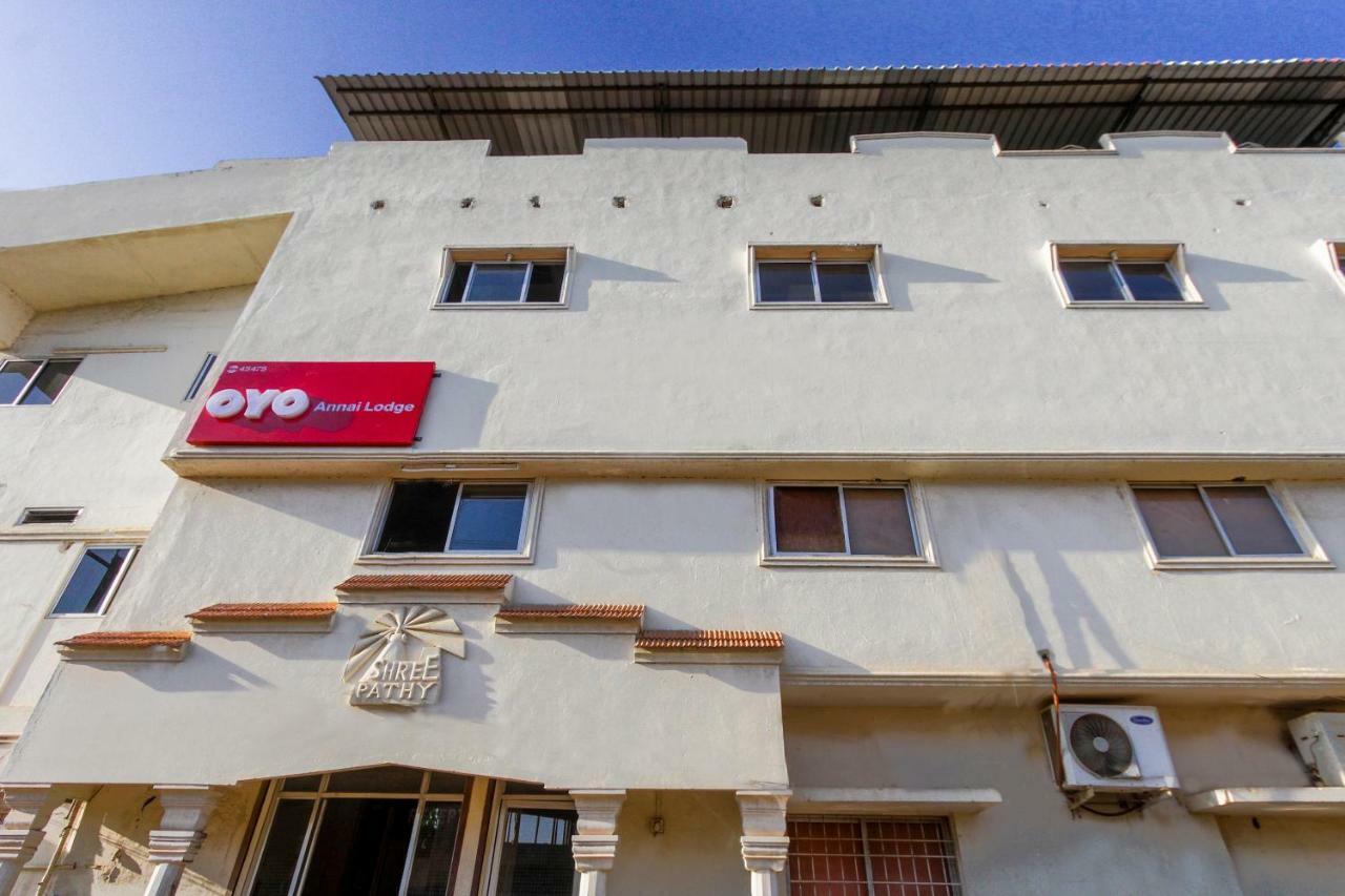 Oyo 45475 Annai Lodge Thanjavur Exteriér fotografie